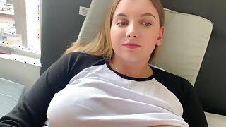 Chubby girl breastfeeds while getting off on crack