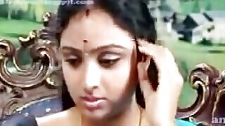 Красавица с юга занимается грязным сексом со своим коллегой в горячей тамильской сцене, демонстрируя свои изгибы.